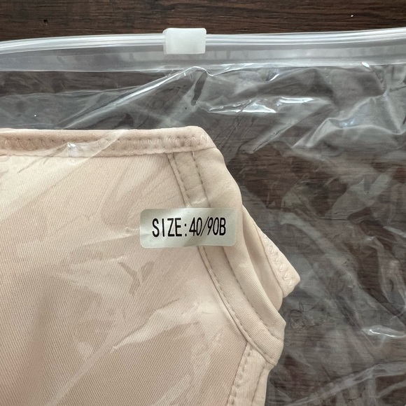 Woobilly Push Up Back Smooth Bras in nude and black 40B - Picture 10 of 10